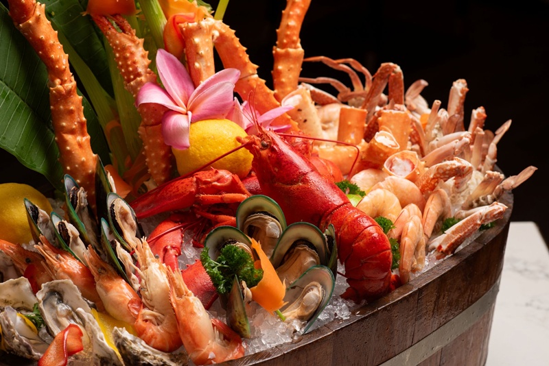 พบกับความสดใหม่ของอาหารทะเลคุณภาพกับบุฟเฟ่ต์มื้อค่ำสุดพรีเมี่ยม  ที่ โรงแรม อินเตอร์คอนติเนนตัล กรุงเทพฯ 