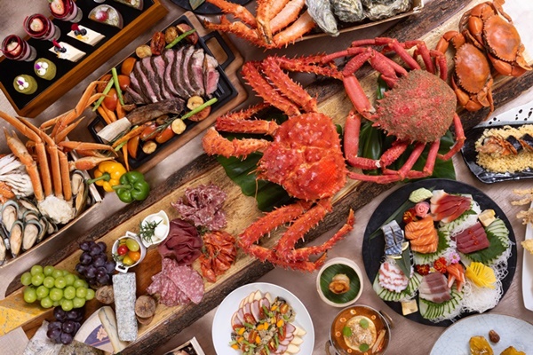 บุฟเฟ่ต์มื้อสายวันอาทิตย์ที่คนรักปูไม่ควรพลาด ณ ห้องอาหาร เอสเพรสโซ่