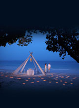 ดินเนอร์หรูหราริมชายหาด โรงแรมเคป พันวา ภูเก็ต