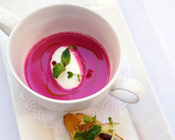 ดินเนอร์ใต้แสงเทียนพร้อมคนรู้ใจ กับเมนูฝรั่งเศส 5 คอร์ส ต้อนรับวาเลนไทน์  ที่โรงแรมมาดูซิ กรุงเทพฯ