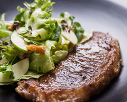 โปรโมชั่นสเต๊ก ที่ห้องอาหารนัมเบอร์ 43 อิตาเลียน บิสโตร