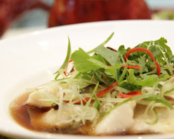 มา 4 จ่าย 3 บุฟเฟ่ต์อาหารจีน ทุกมื้อค่ำวันพุธ  ณ ห้องอาหารฟีสท์ โรงแรมรอยัล ออคิด เชอราตัน