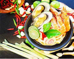 ห้องอาหารบลูสไปซ์ ชวนซี้ด 