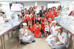 โรงเรียนดุสิตธานีการโรงแรม เปิดตัว 