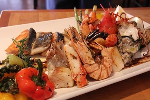 หรรษาวันครอบครัว มา 4 จ่าย 3 อิ่มซันเดย์ บรันช์สุดคุ้มริมน้ำ ณ ห้องอาหารฟีสท์ โรงแรมรอยัล ออคิด เชอราตัน